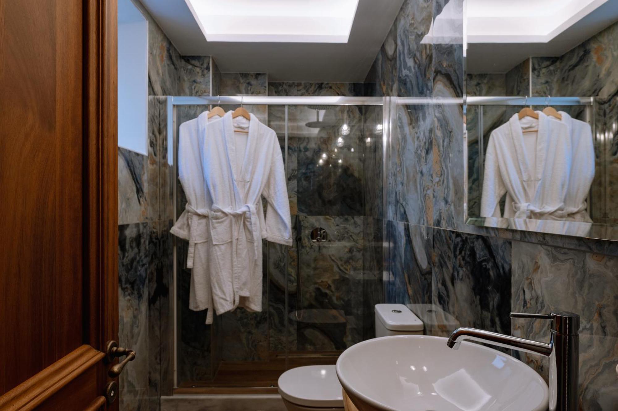 Νysa Hotel Mousthéni Eksteriør billede