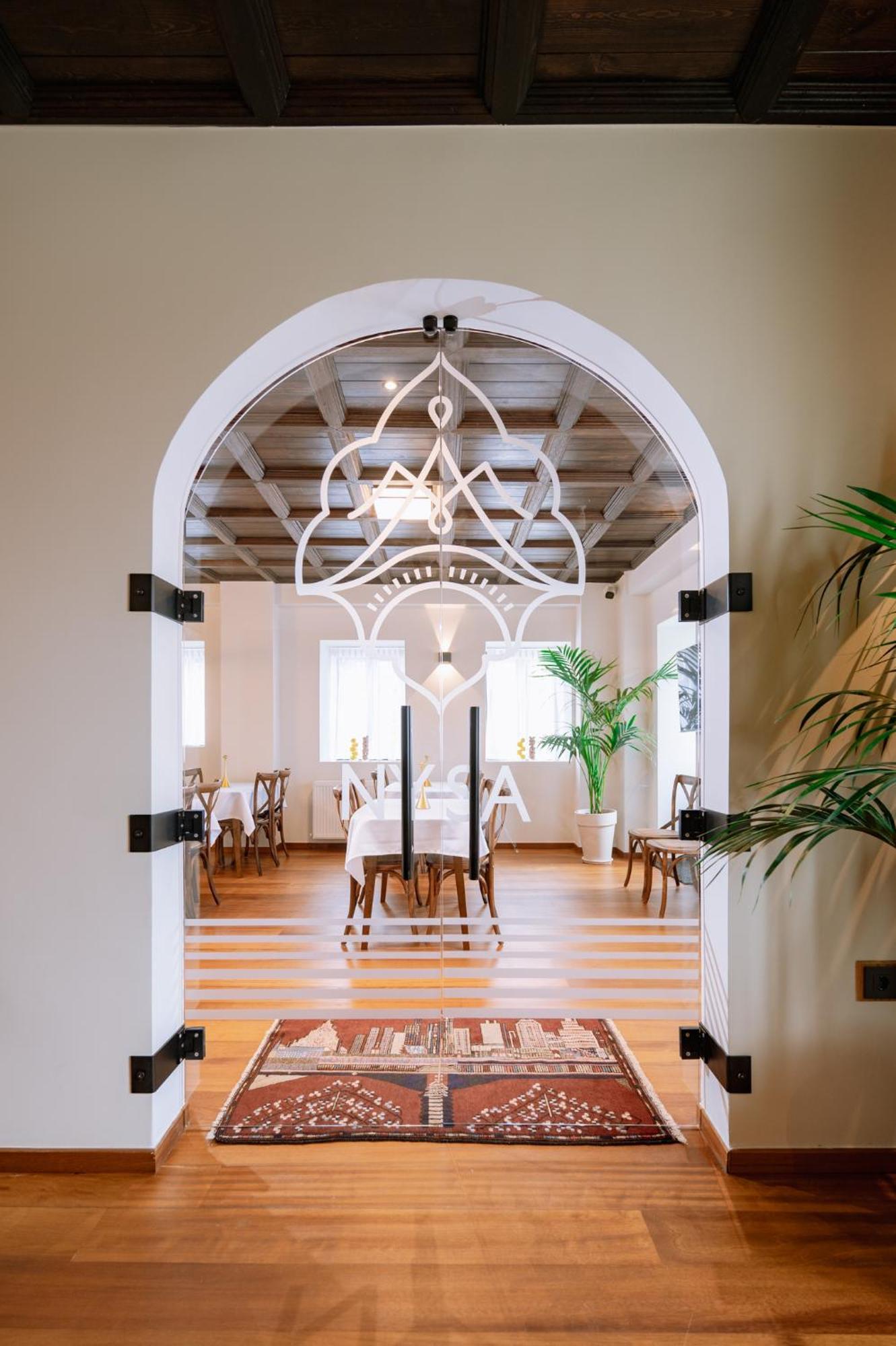 Νysa Hotel Mousthéni Eksteriør billede