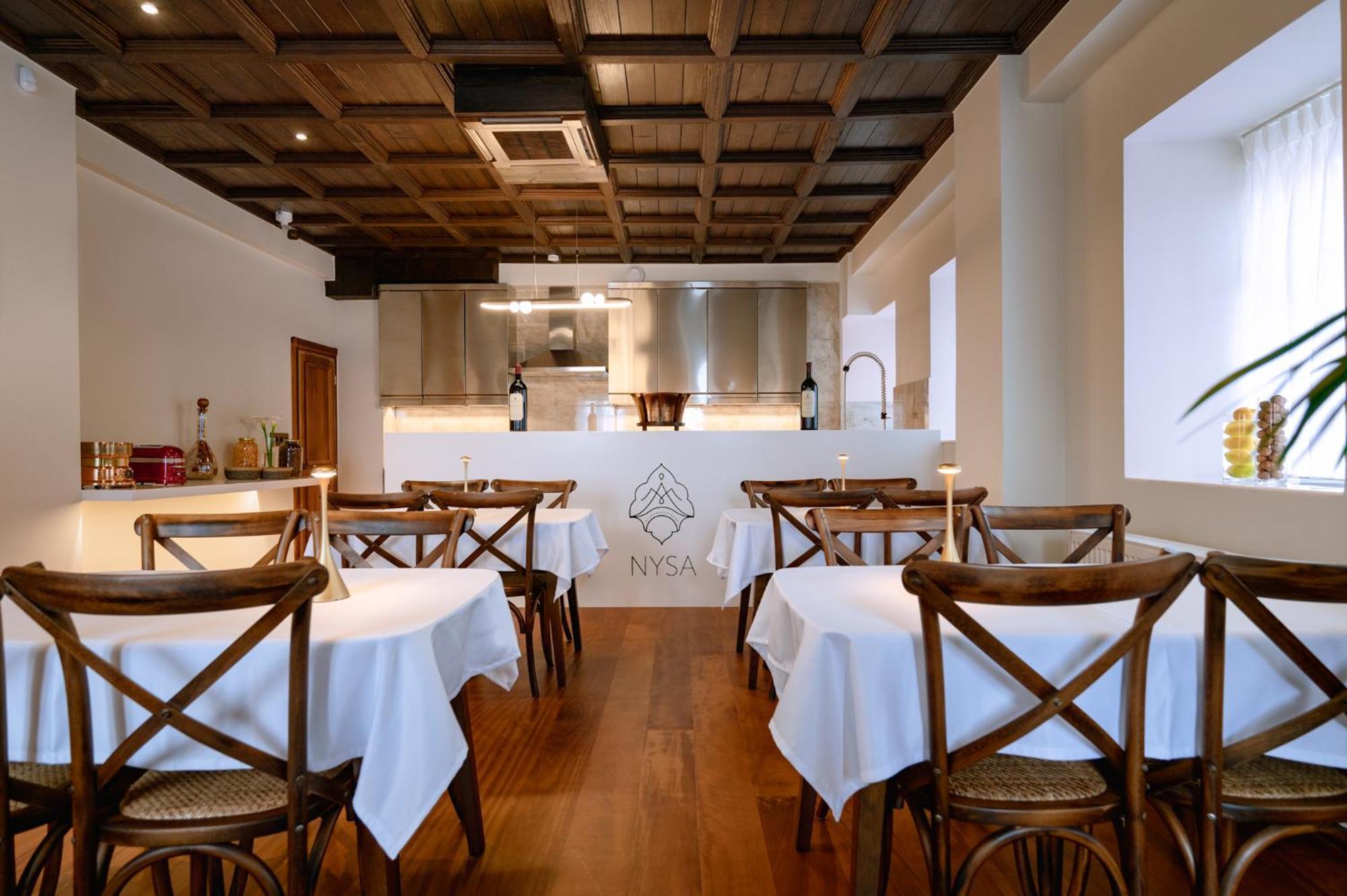 Νysa Hotel Mousthéni Eksteriør billede
