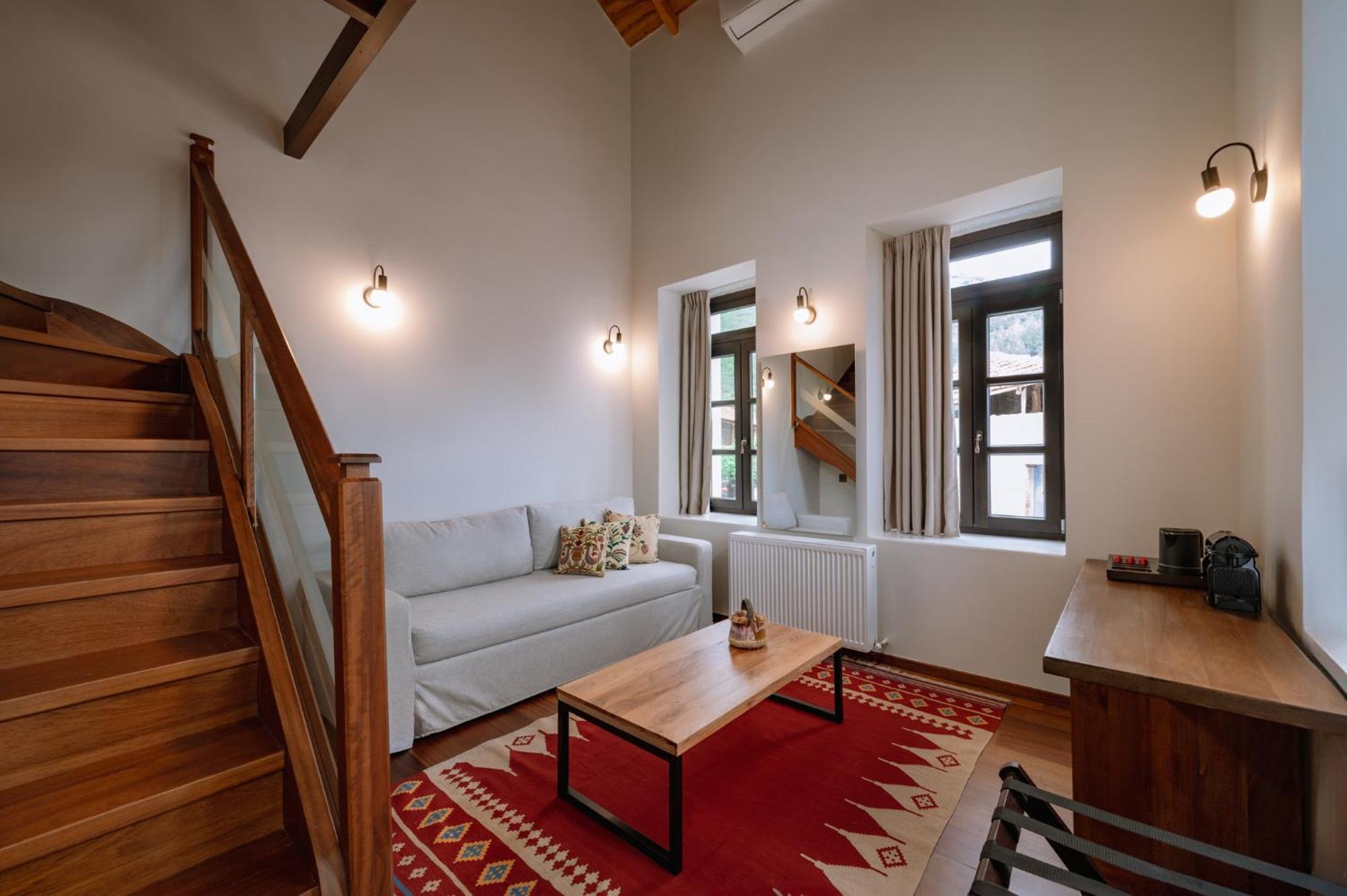 Νysa Hotel Mousthéni Eksteriør billede