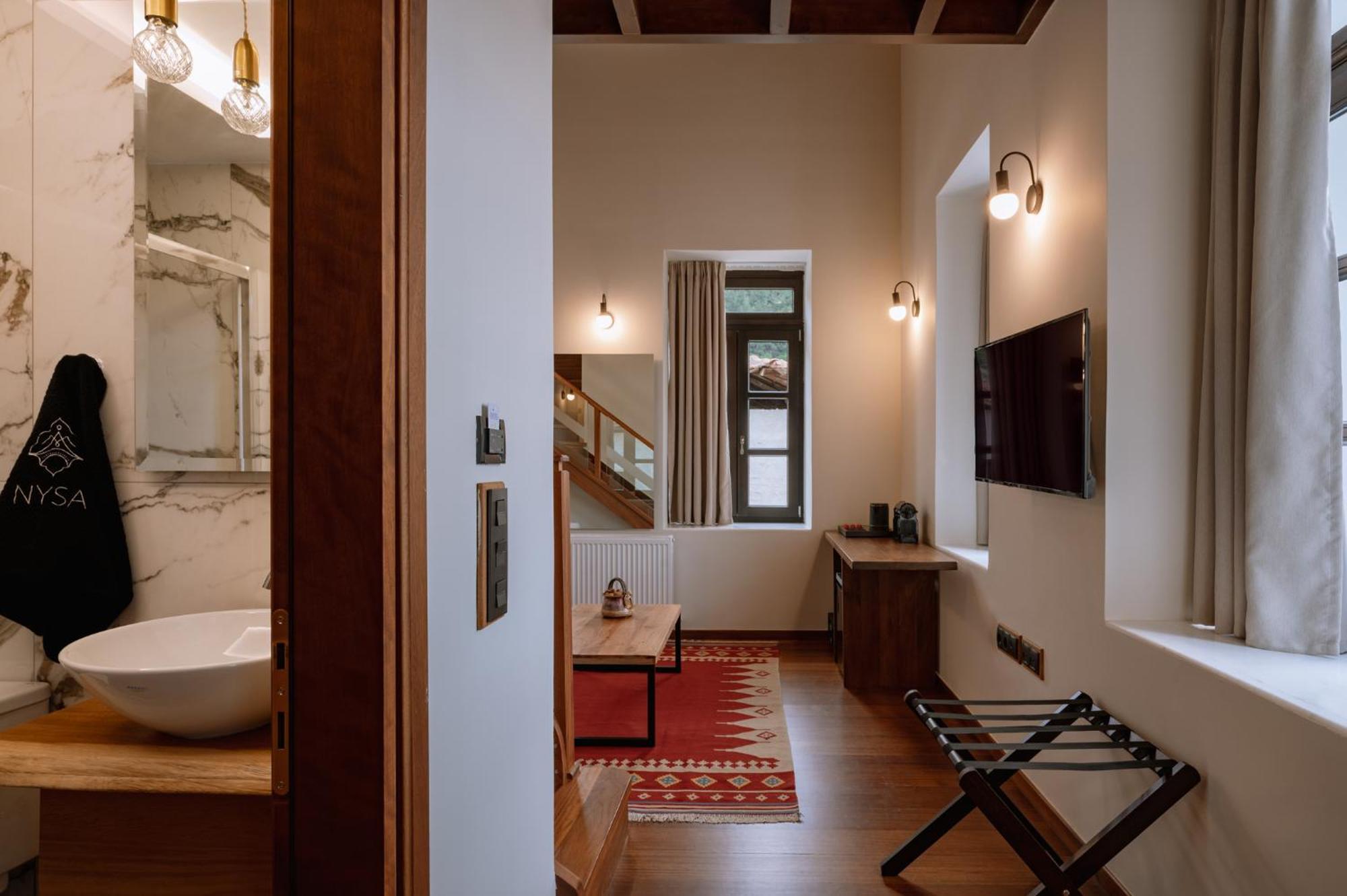 Νysa Hotel Mousthéni Eksteriør billede