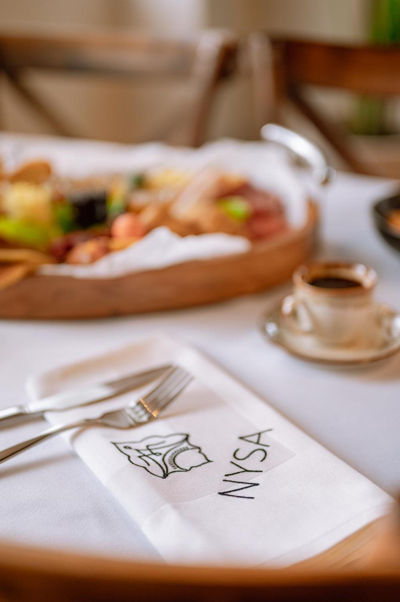 Νysa Hotel Mousthéni Eksteriør billede