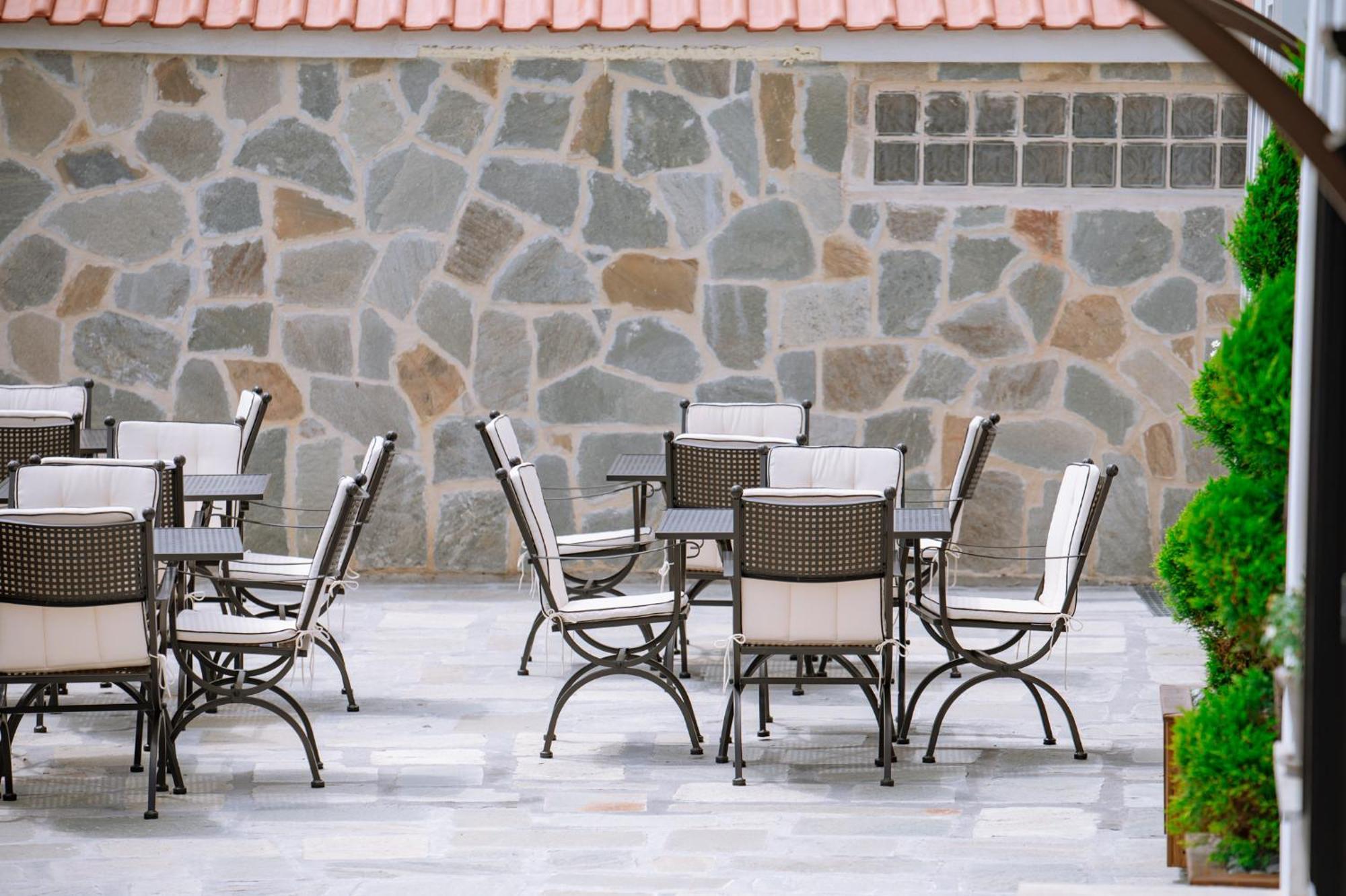 Νysa Hotel Mousthéni Eksteriør billede